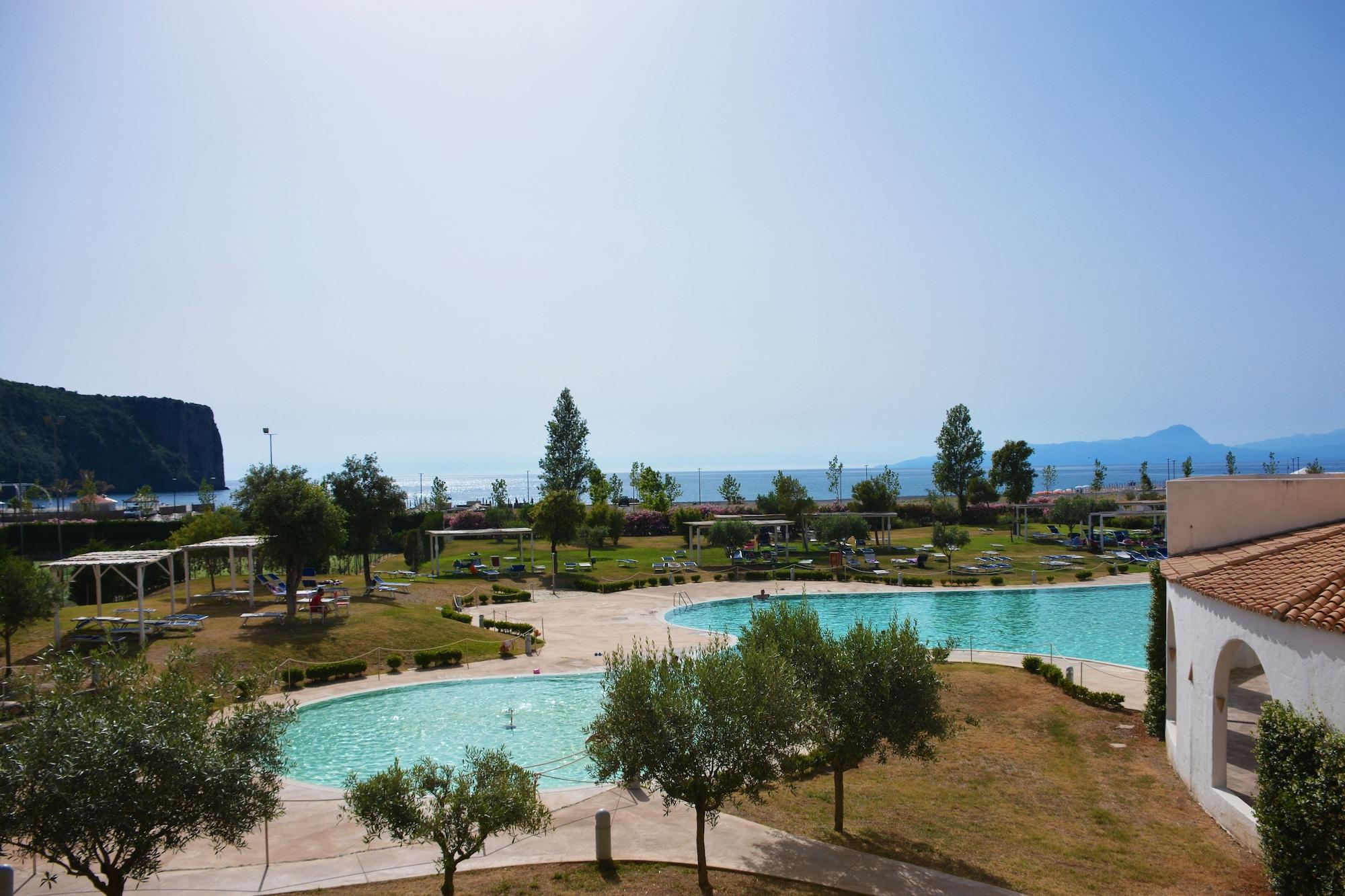 Borgo Di Fiuzzi度假酒店和Praia a Mare水疗中心